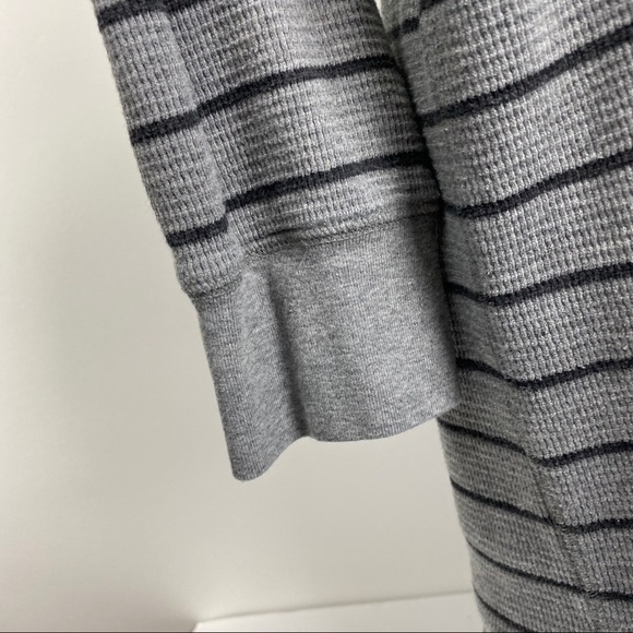 Falls Creek Striped Ribbed Shirt Men's Medium Gray Black Long Sleeve Pullover - Picture 5 of 8